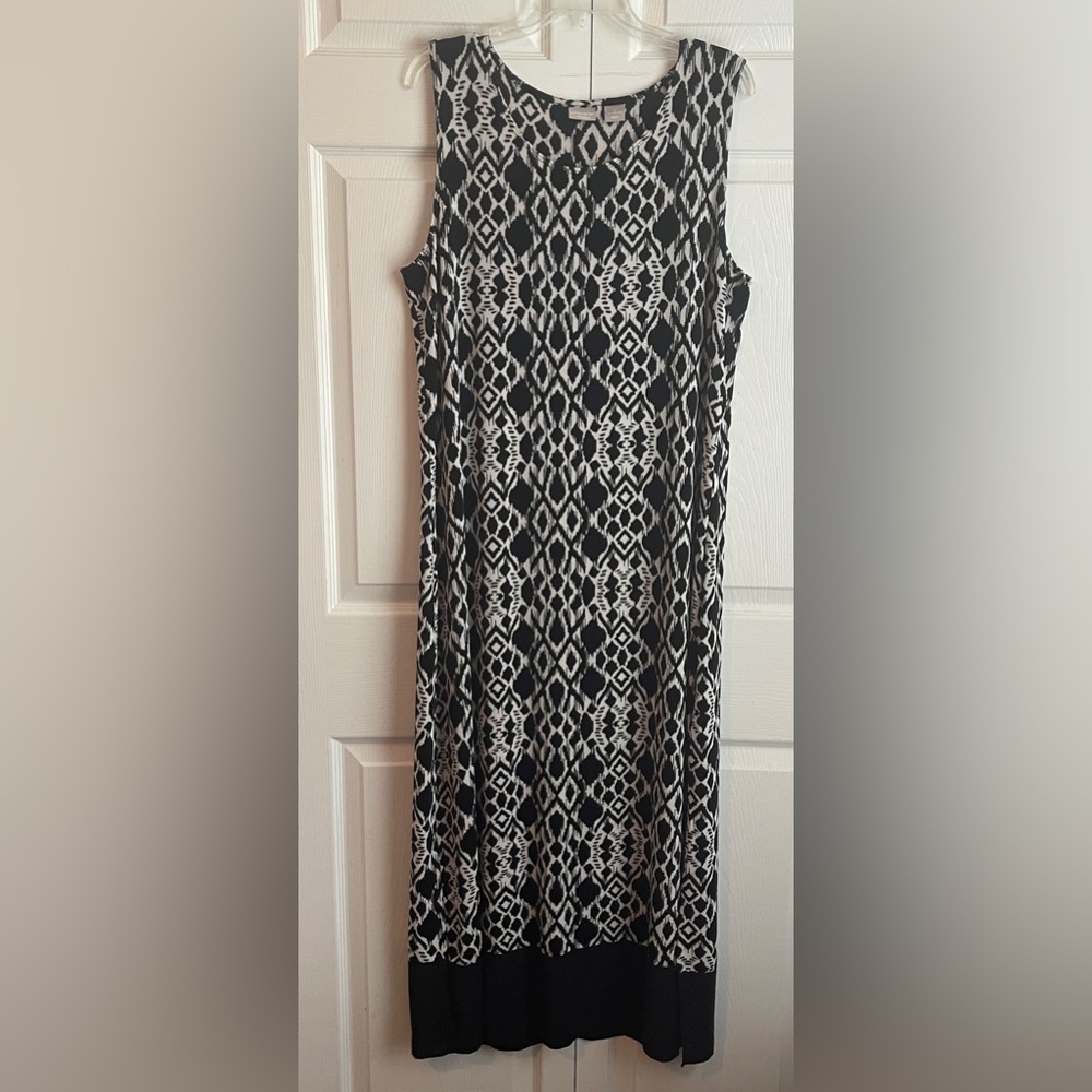 Chico’s Travelers Black And White Ikat Pattern Sleeveless Maxi Dress Size 3 (16)
